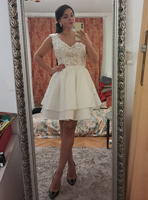 Suknia ślubna Viola Piekut elegancka i prosta rozm. S, M