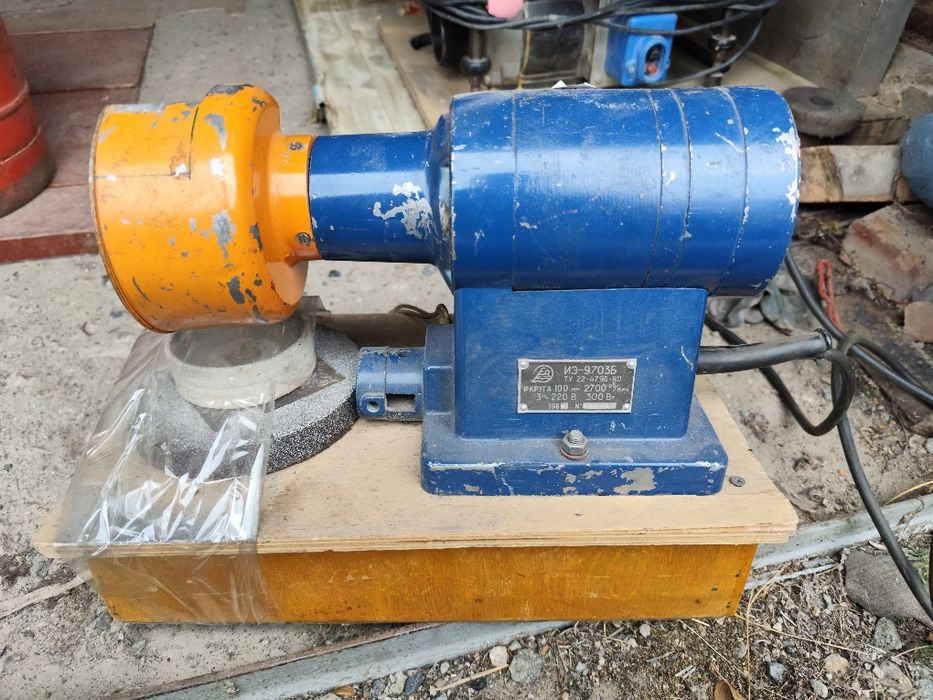 Точило заводське  ИЭ-9703Б