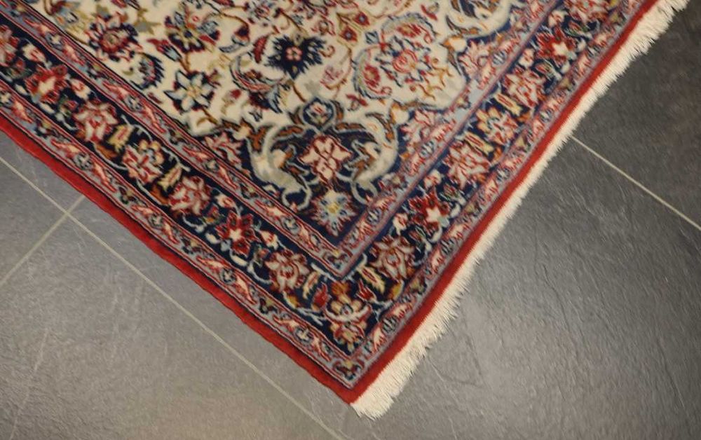 Tapete Persa ISFAHAN de SEDA, original c/nós muito finos, 108cmx65 cm