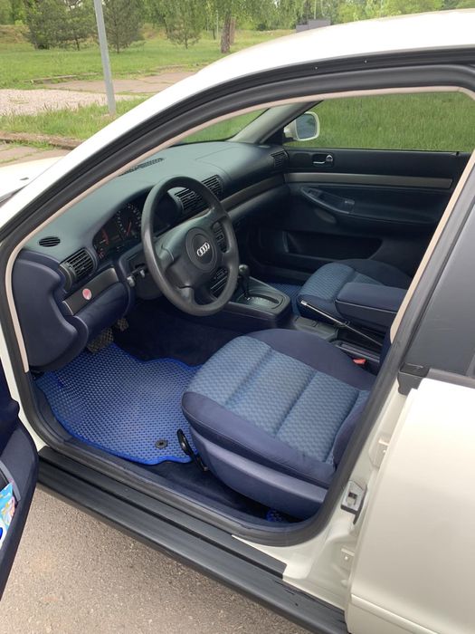 Продам Aуди А-4 1999