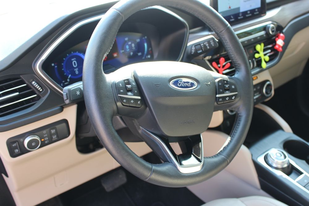 Ford escape titanium 2.5 hybrid awd
