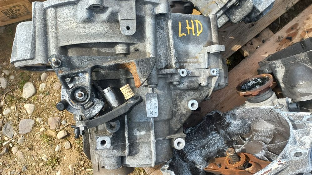 Skrzynia biegów manualna 2.0 tdi LHD vw passat b7 golf 6 audi a3 golf