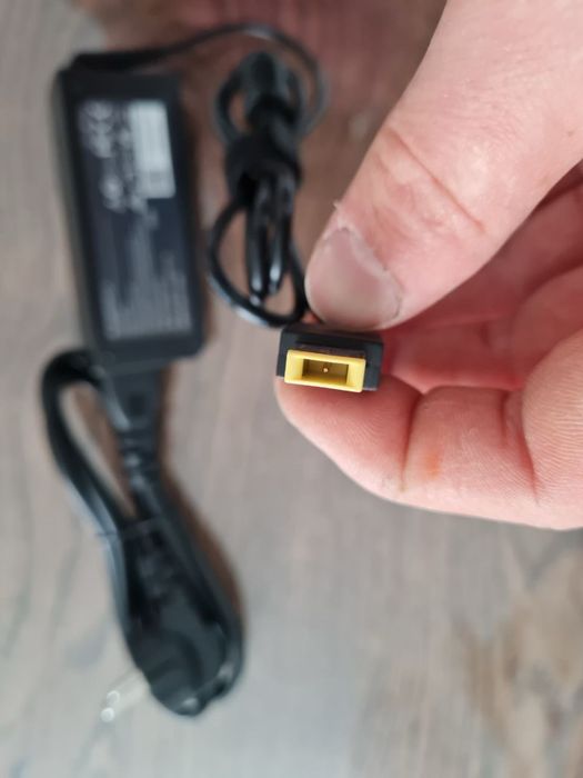 Oryginalny zasilacz LENOVO ADL135NLC3A 135W 20V 6.75A wtyk Slim Tip