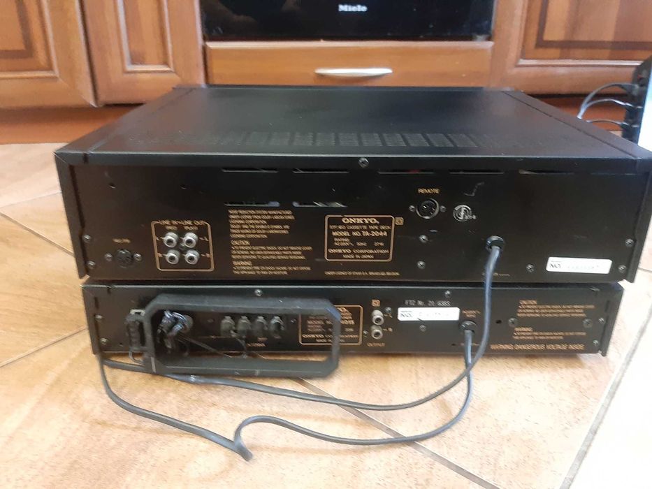 Magnetofon Onkyo TA-2044