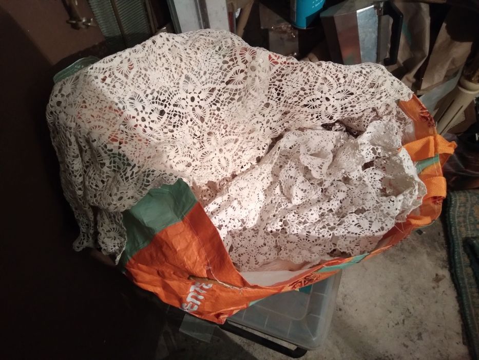 Rendas antigas e espelho