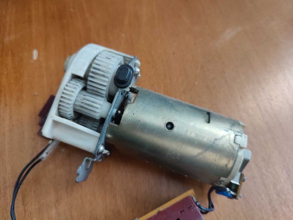 motor eletrico pequeno