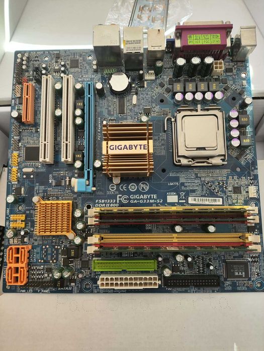 Intel Quad Core Q6600 + Płyta Gigabyte GA-33M-S2 + 12 GB RAM DDR2