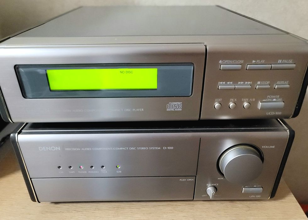 Винтажная мини система Denon D100 (ресивер и СД плеер)