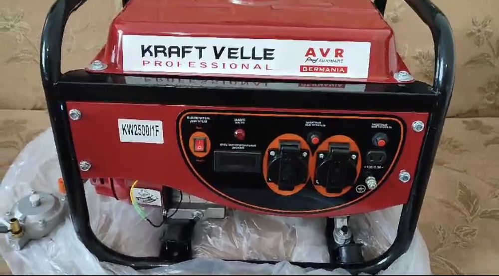 Бензиново-газовый генератор