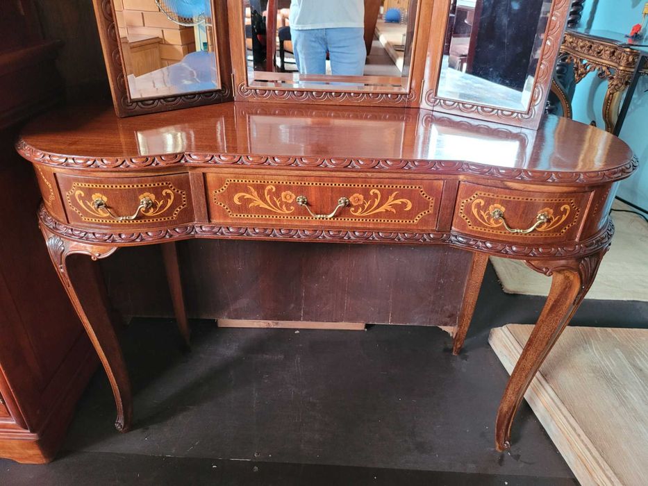 Toucador antigo mas em óptimo estado