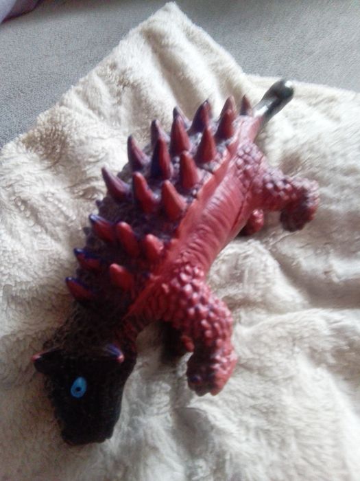Figurka dinozaur