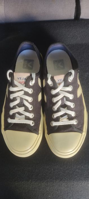 Sapatilhas Veja pretas