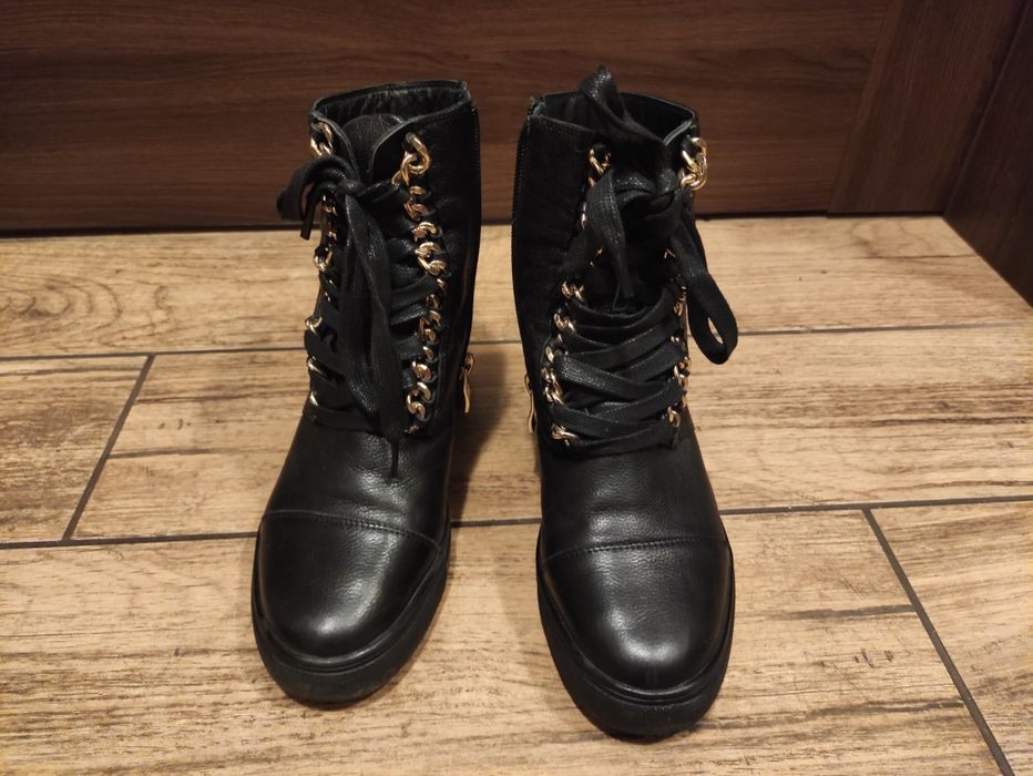 Buty wittchen na koturnie