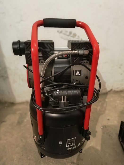 Kompresor Einhell 24l silent.