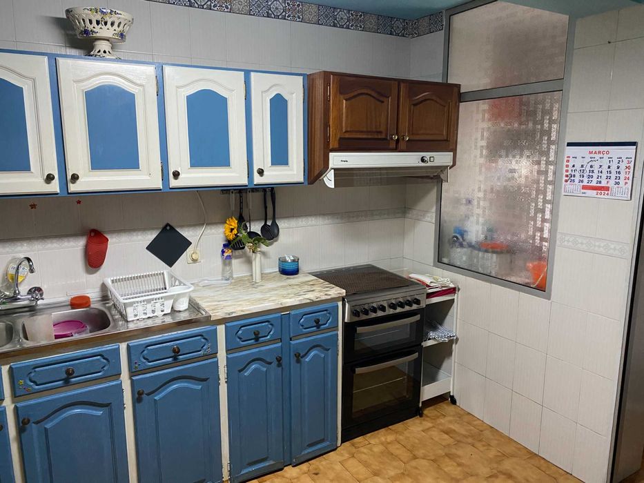 Arrendo quarto  em Gaia, zona Jardim Soares dos Reis