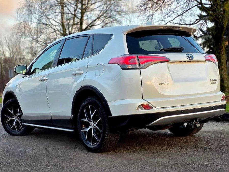 Продам свою Рав4 Гібрід 2016