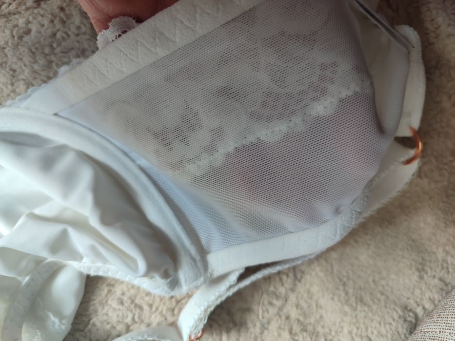 бюстгальтер  36D