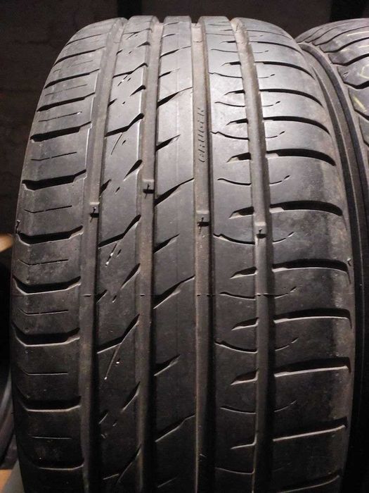 Шини Стан НОВИХ 235/50 R19 пара літо Kumho 6.7мм 2019 рік