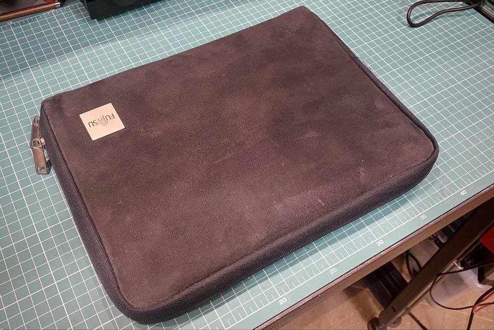 Laptop Fujitsu P771 (i7, 4GB, 128SSD) + stacja bazowa