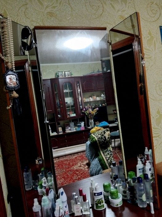 Дзеркало "Трюмо"