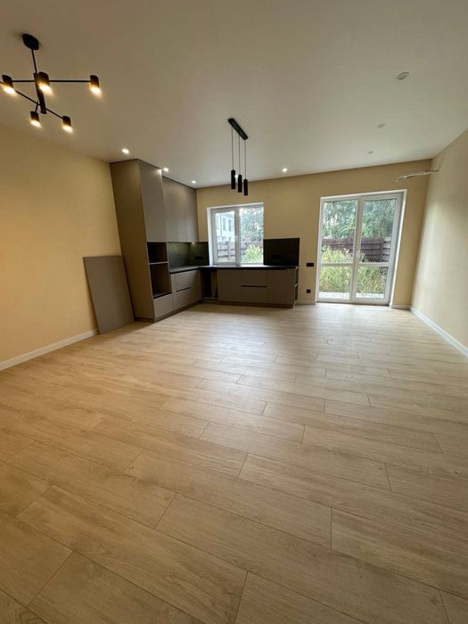 Таунхаус з ремонтом КМ Лісове єОселя Сертифікат Розстрочка Газ