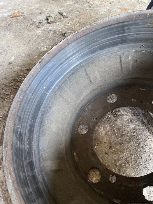 Головка двигуна зіл 131 центрофуга зіл 131 тормозні барабани