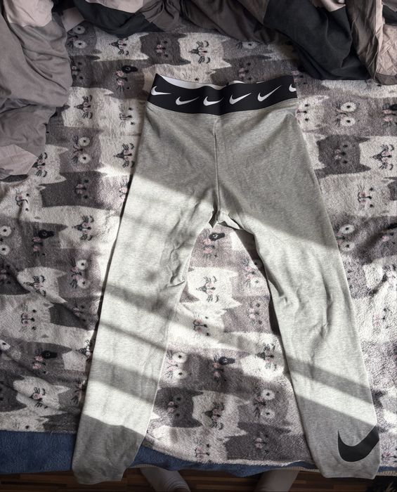 Legginsy Nike Nowe Z Metką