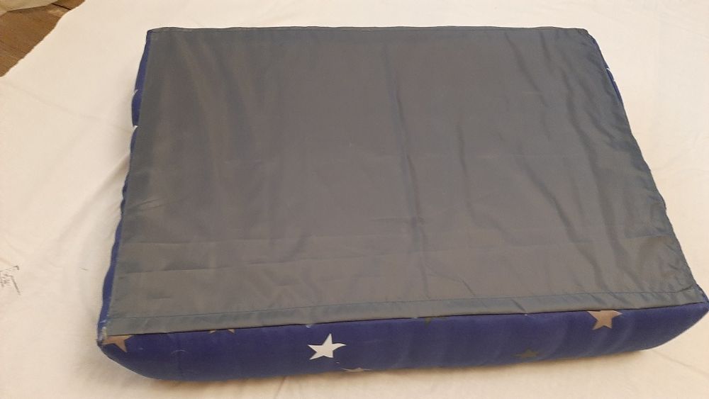 Лежаки для собачек