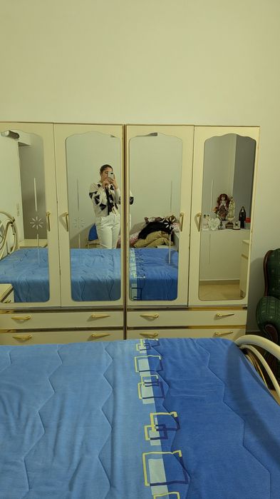 Quarto antigo completo