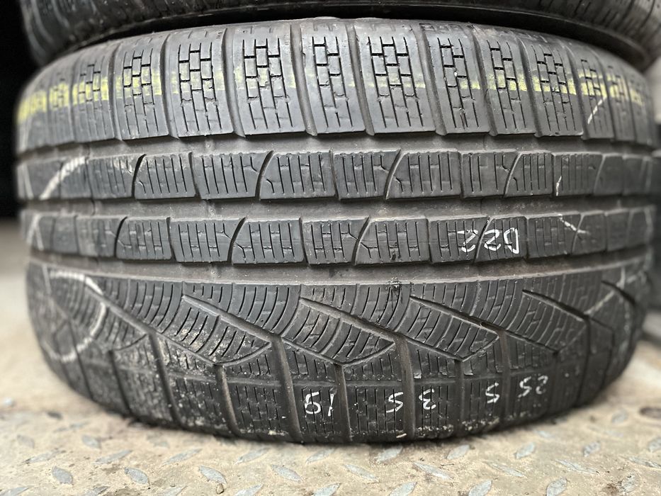 255/35/R19 (зима) Pirelli Sottozero Склад Шин вул.Дружківська12