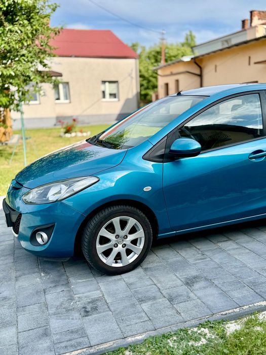 Mazda 2