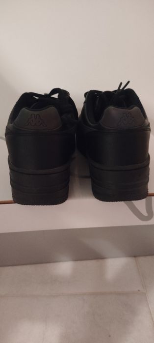 Buty KAPPA w bardzo dobrym stanie,czarne ma platformie
