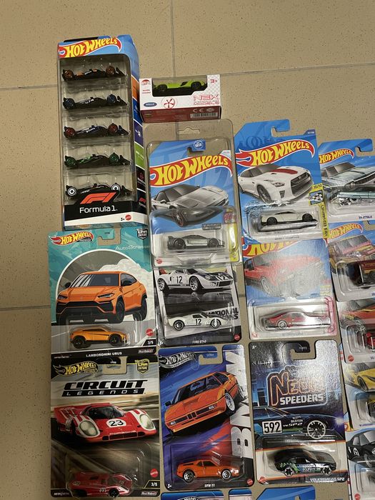 Hotwheels 126 sztuk wyprzedaż