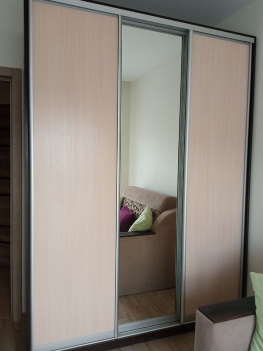 Продається шафа- купе.