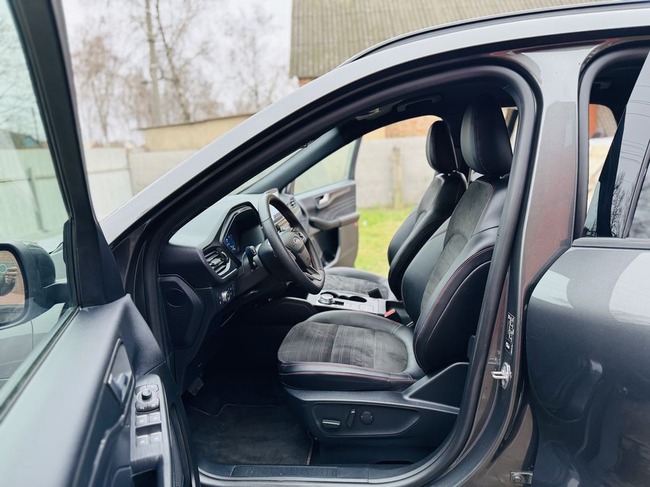 Ford Kuga 2.5PHEV eCVT AWD ST-Line 2023 рік