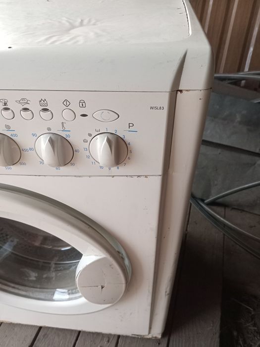 Пральна машина Indesit wisl 83