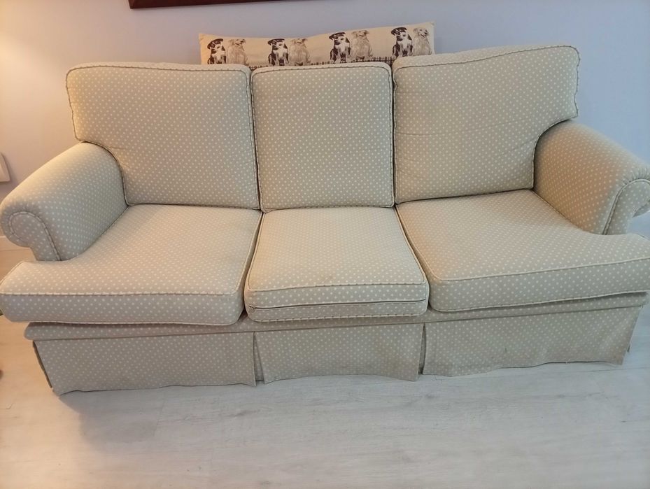 Sofá cama três corpos