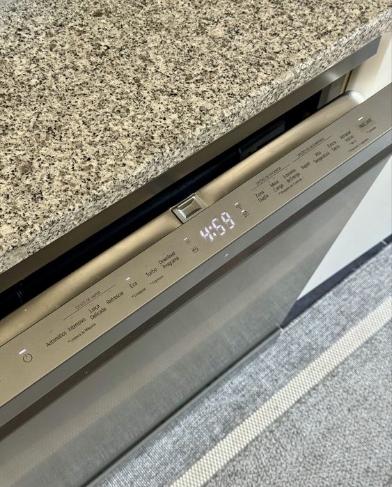 Máquina de lavar louça LG DF375HVS
