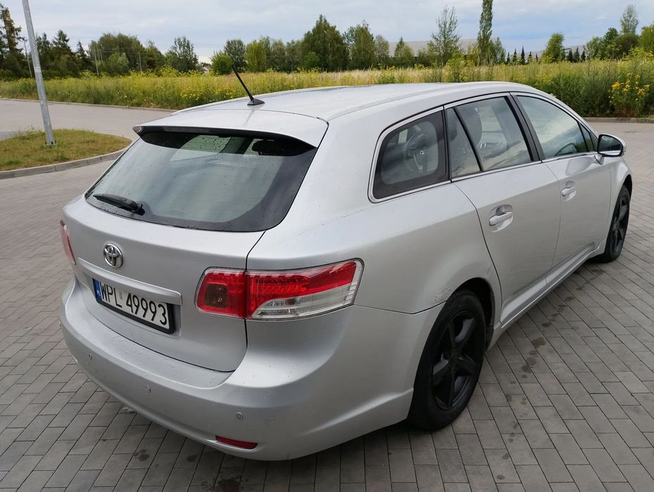 Toyota Avensis 2009r 2.0 D4D 126KM Salon Polska Tempomat Sprawna Klima Opłaty na Rok