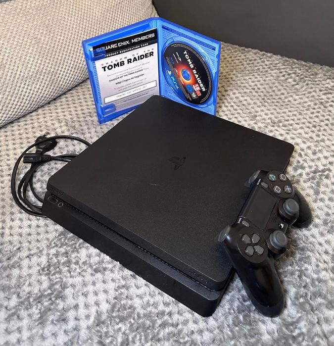 Sprzedam konsolę PS4 slim 1TB z Padem i dużo gier