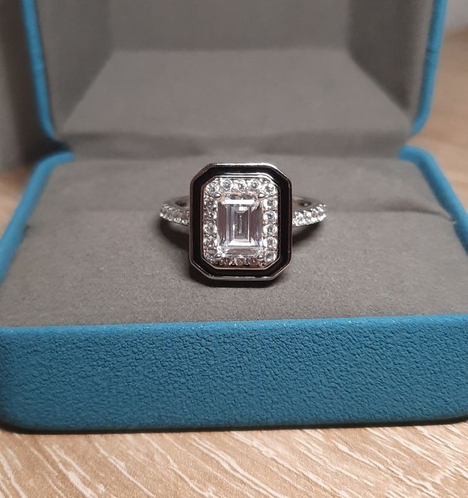 Nowy srebrny pierścionek s925