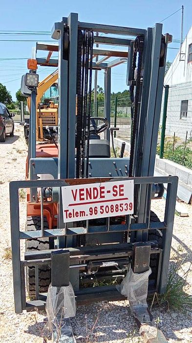 Empilhador 2 ton Diesel