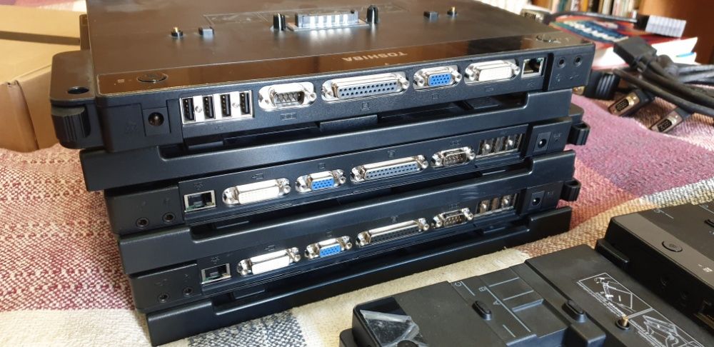 Toshiba - Docking Stations, such as NEW II64751082594689124