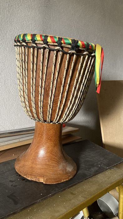 Djambe africano tradicional