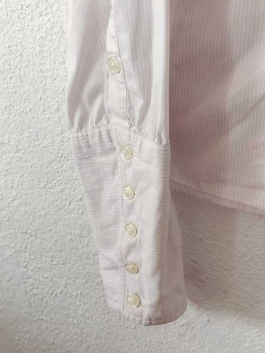 Camisa formal cintada com riscas United Colors of Benetton