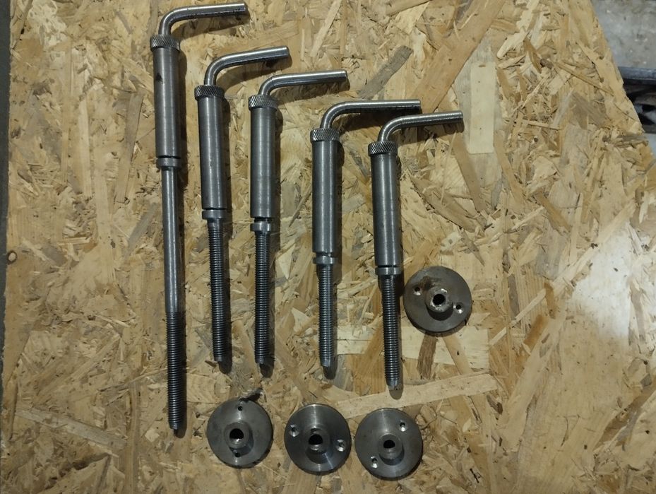 Продам винтовые замки,штаби