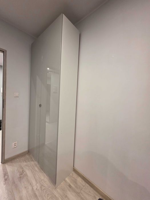 Szafa PAX IKEA 100×35×236 cm – drzwi: kolor szary, połysk