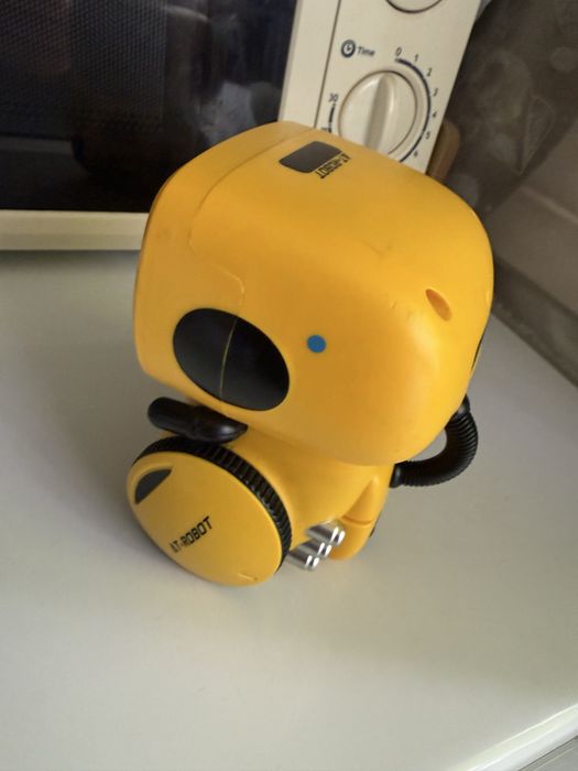 Розмовний робот іграшка