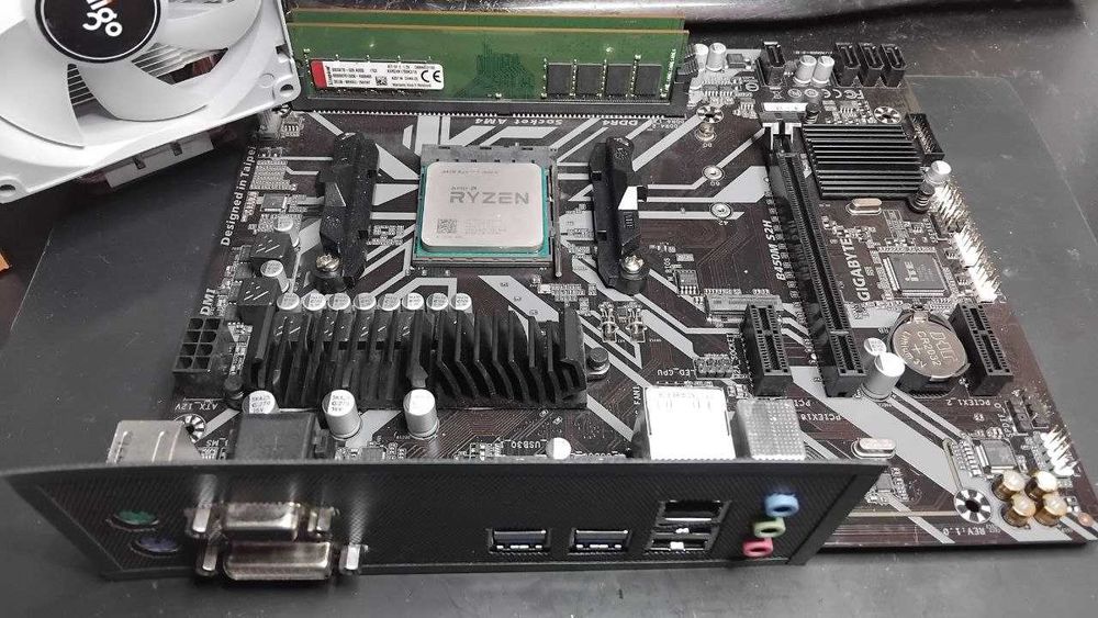 Ігровий Комплект Ryzen 7 1800x B450M 16Gb Aigo400SE