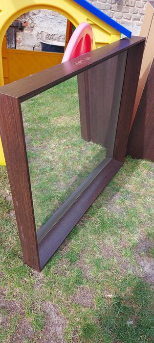 Komoda z lustrem szufladami